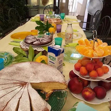 Profumo Di Bergamotto לינה וארוחת בוקר 3*